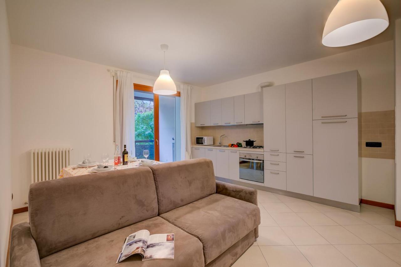 Magnolia - Happy Rentals Laveno-Mombello Esterno foto